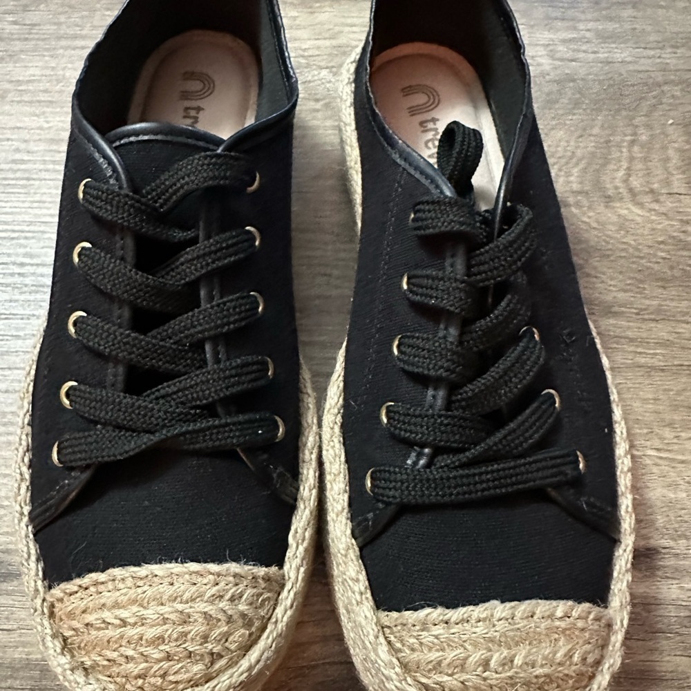 Black and Tan Espadrille Shoes with Jute Sole